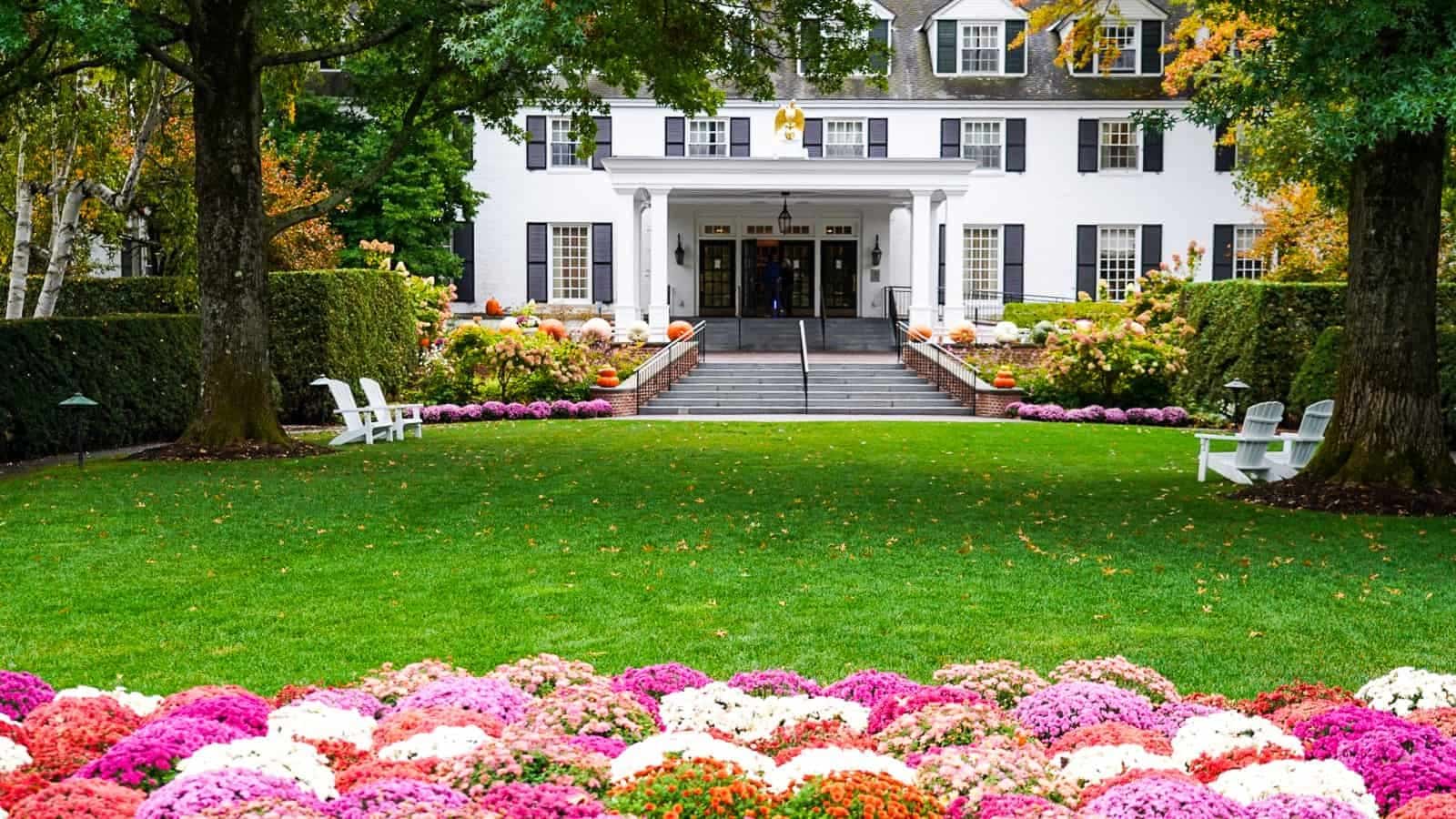 Woodstock Inn on the village green in fall